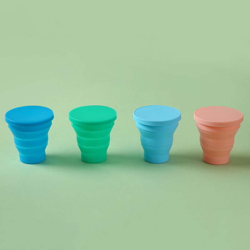 Foldable silicone water cup